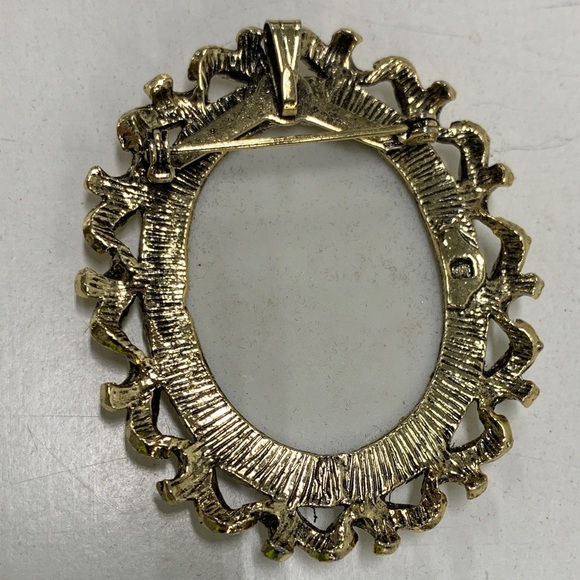 Vintage Hand Painted Acorn Oak Porcelain Brooch Pin - Artist Signed By Andrea - Picture 3 of 4